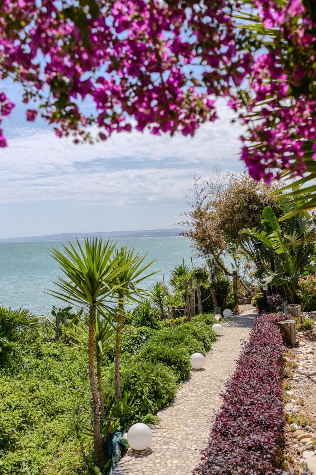Residenze Longhi Bed & Breakfast Vasto Ngoại thất bức ảnh
