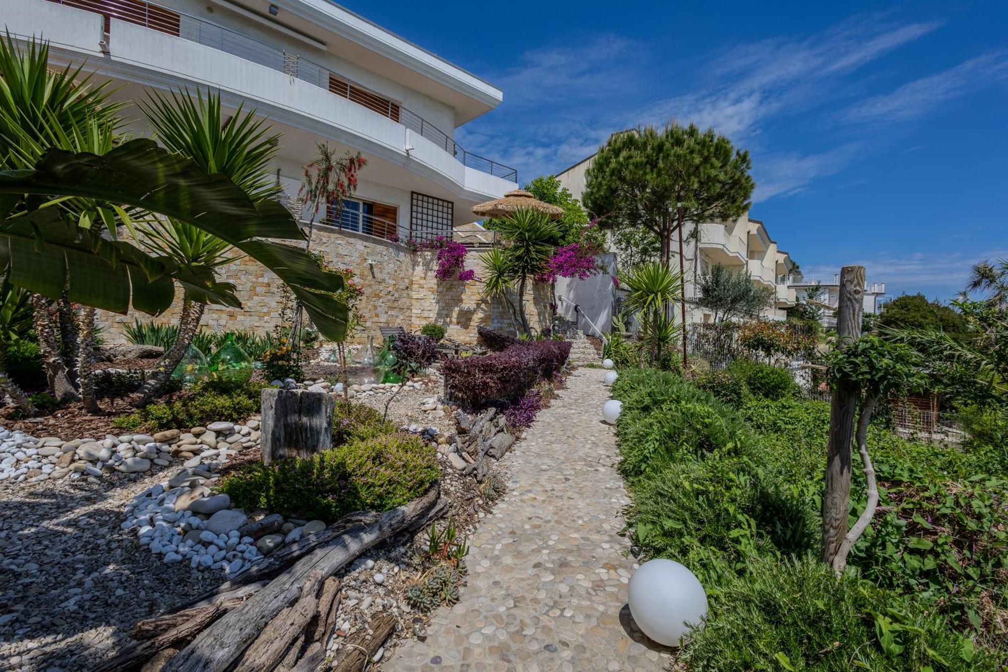 Residenze Longhi Bed & Breakfast Vasto Ngoại thất bức ảnh